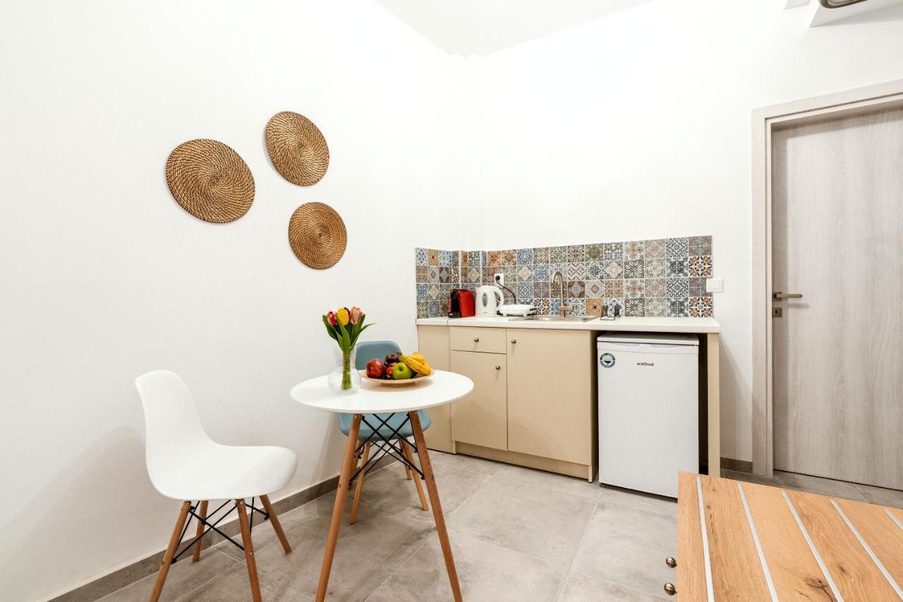 The 9 Project - Centre Daire