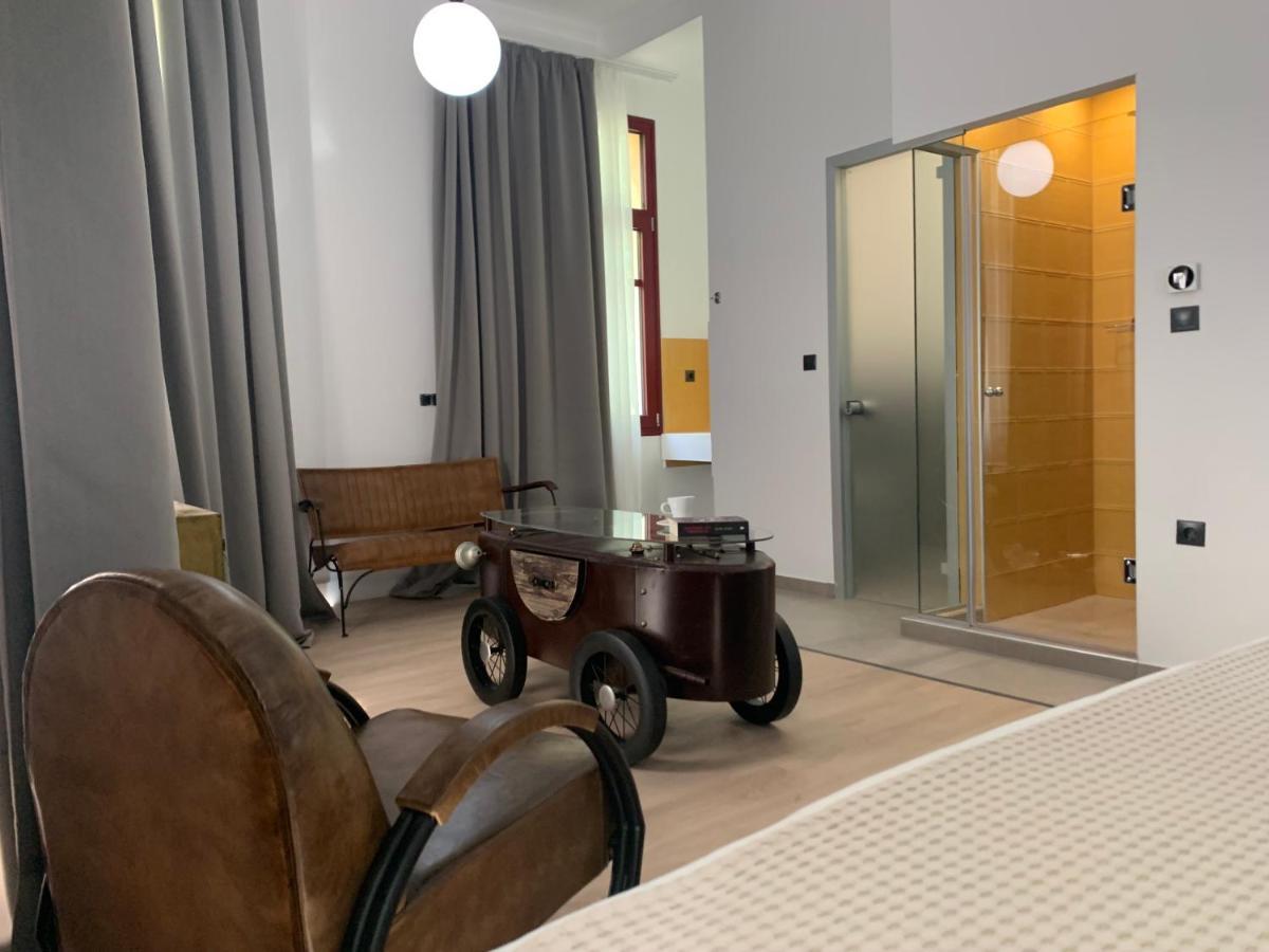 The Maroon Bottle Luxury Aparthotel Thessaloniki
