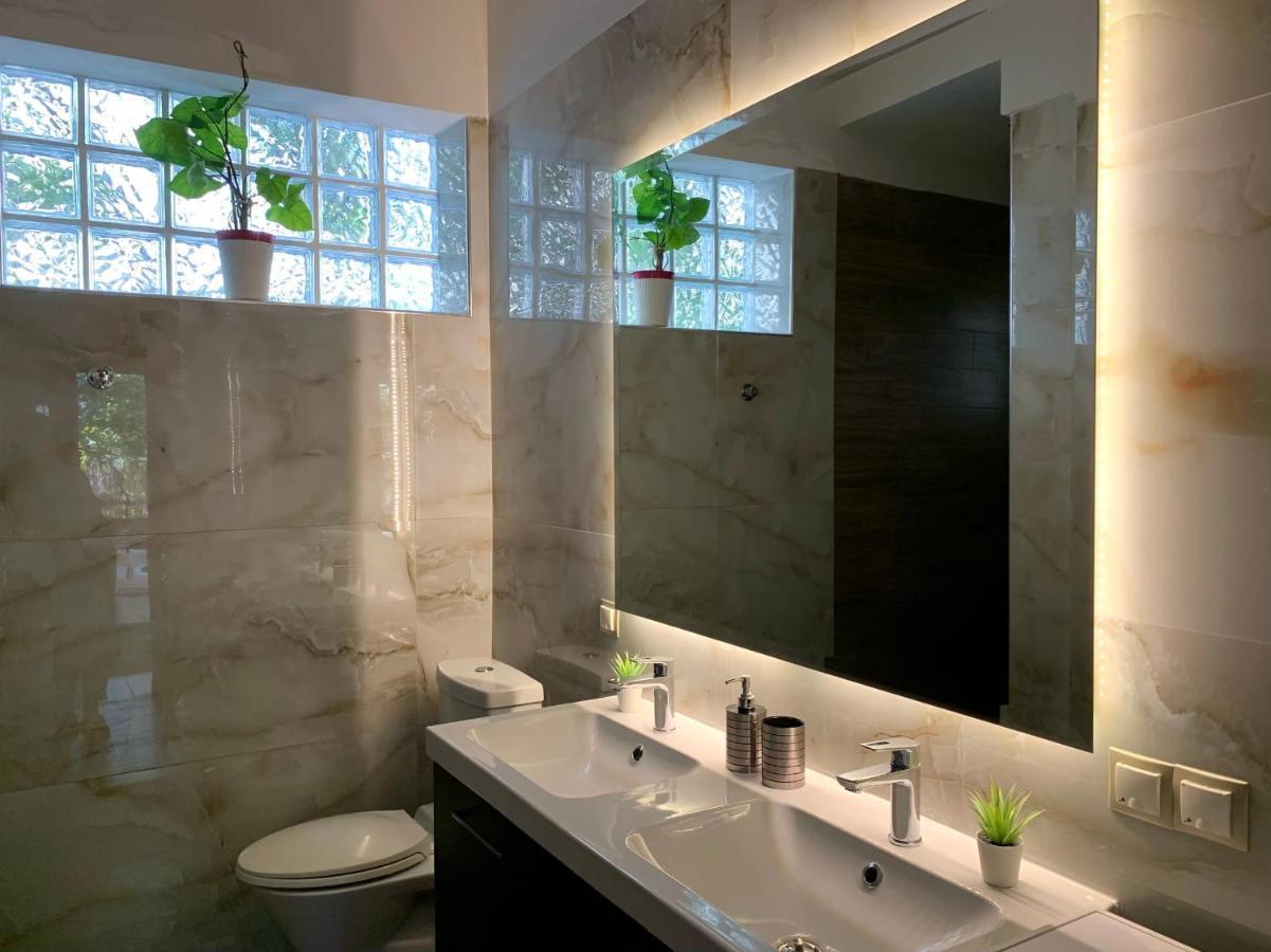 Apartment Oasis Luxury Detached House In With Hydromassage *