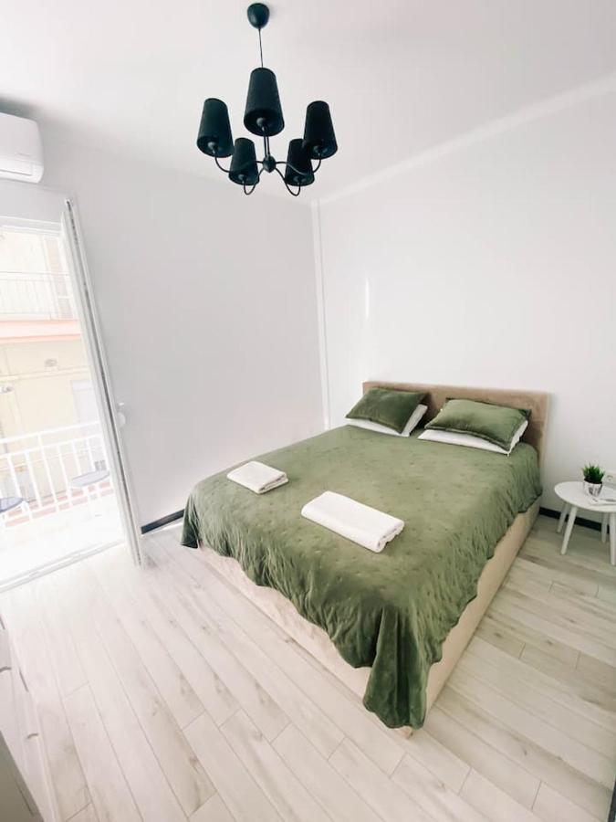 Diamond Apartment *