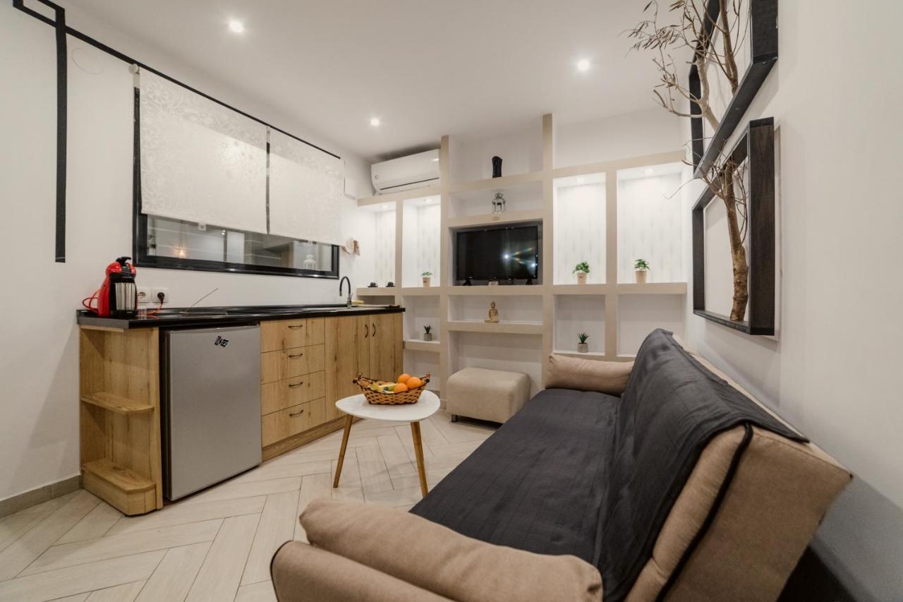 Apartment Cutest White-tower With A Private Patio Thessaloniki