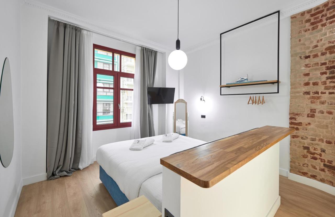 The Maroon Bottle Luxury Aparthotel Thessaloniki