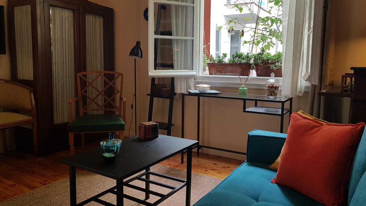 Konstantinos's Luxury Vintage Apartment *