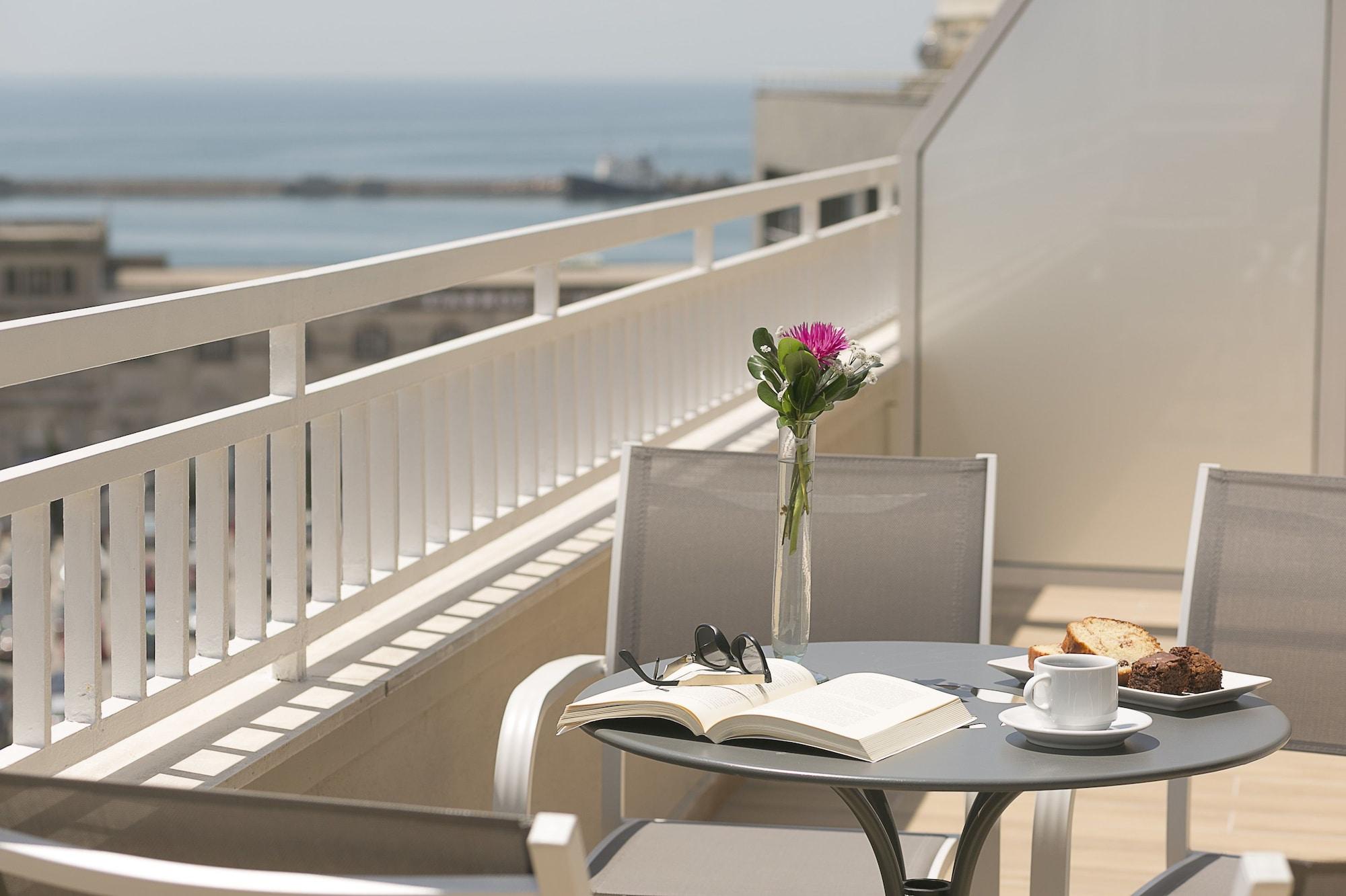 Plaza Hotel, Philian And Hotel 3*
