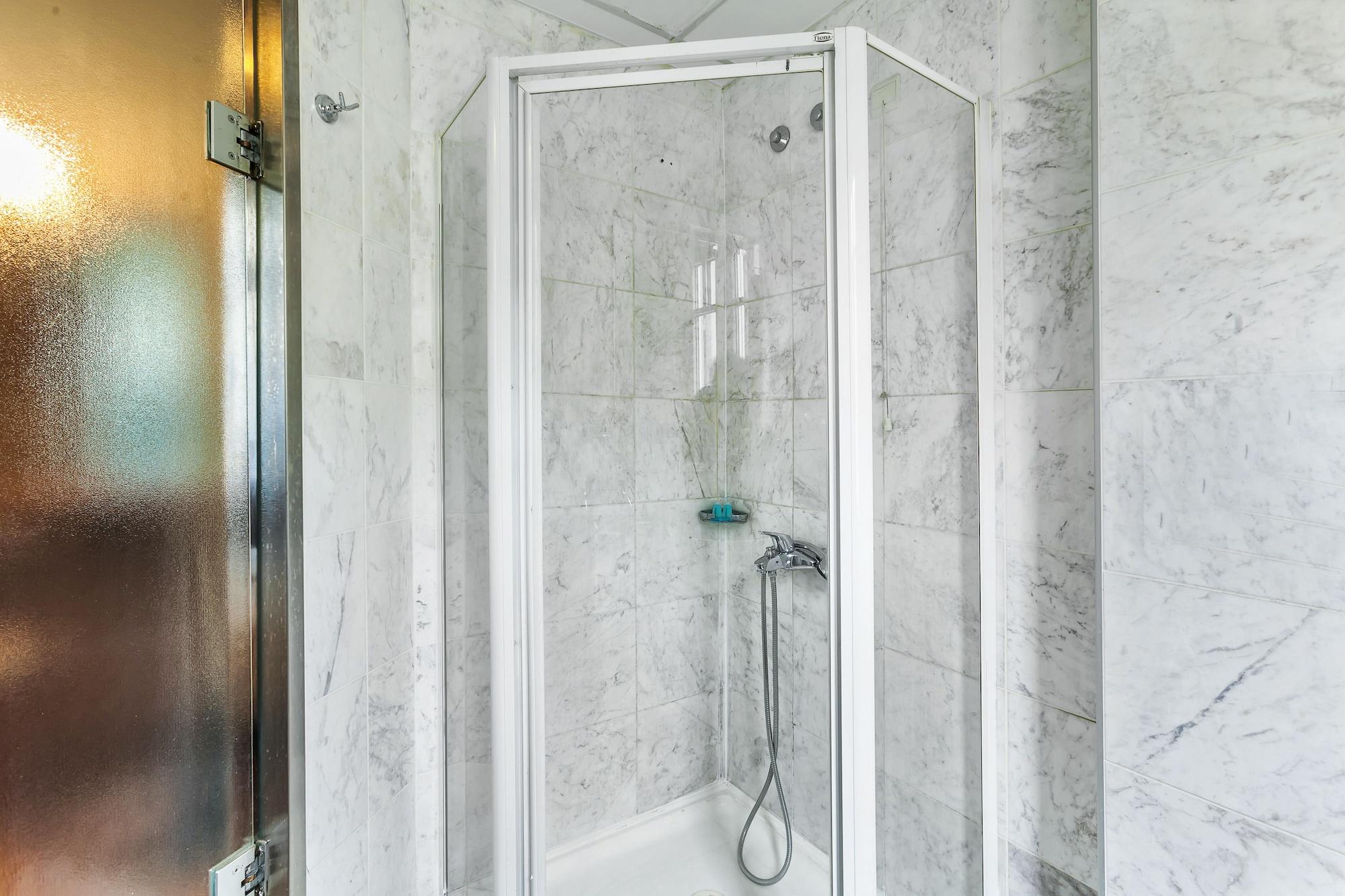 Minerva Premier Khách sạn