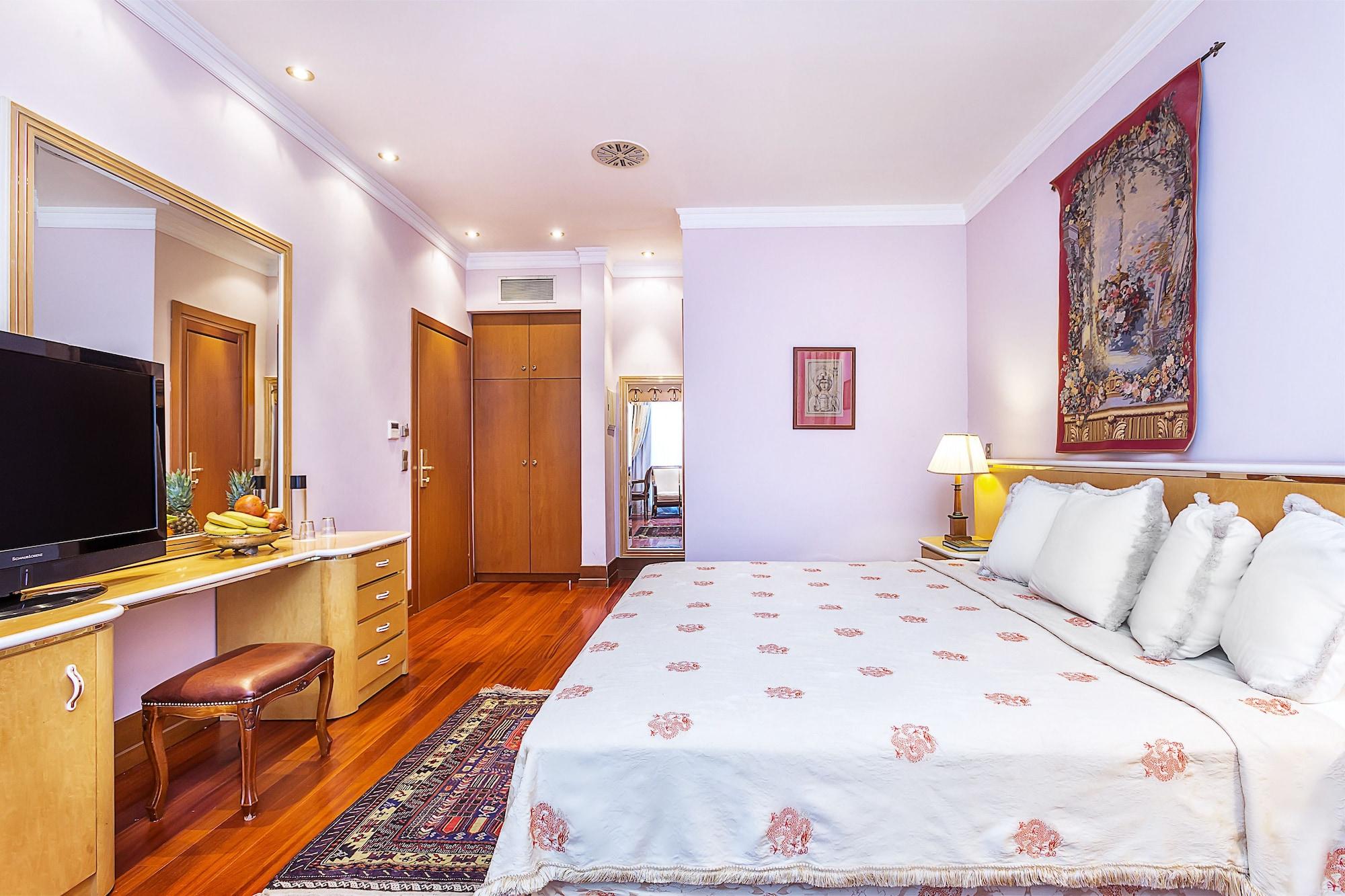 Khách sạn Minerva Premier 4*