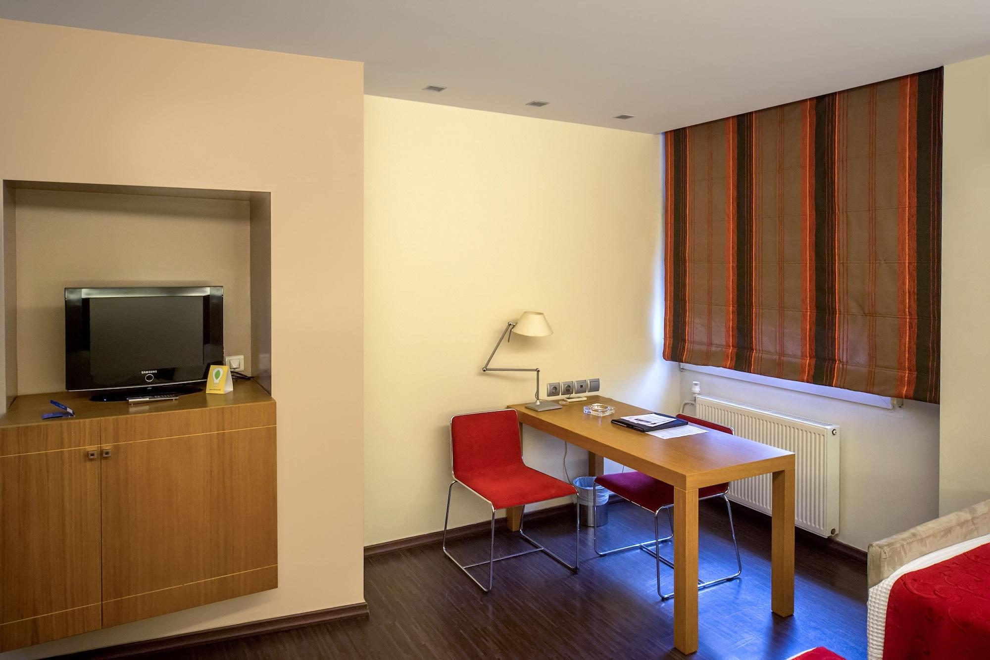 Capsis Hotel