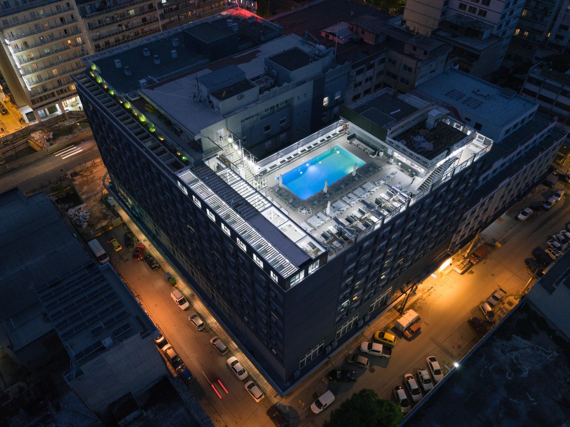 Capsis Hotel