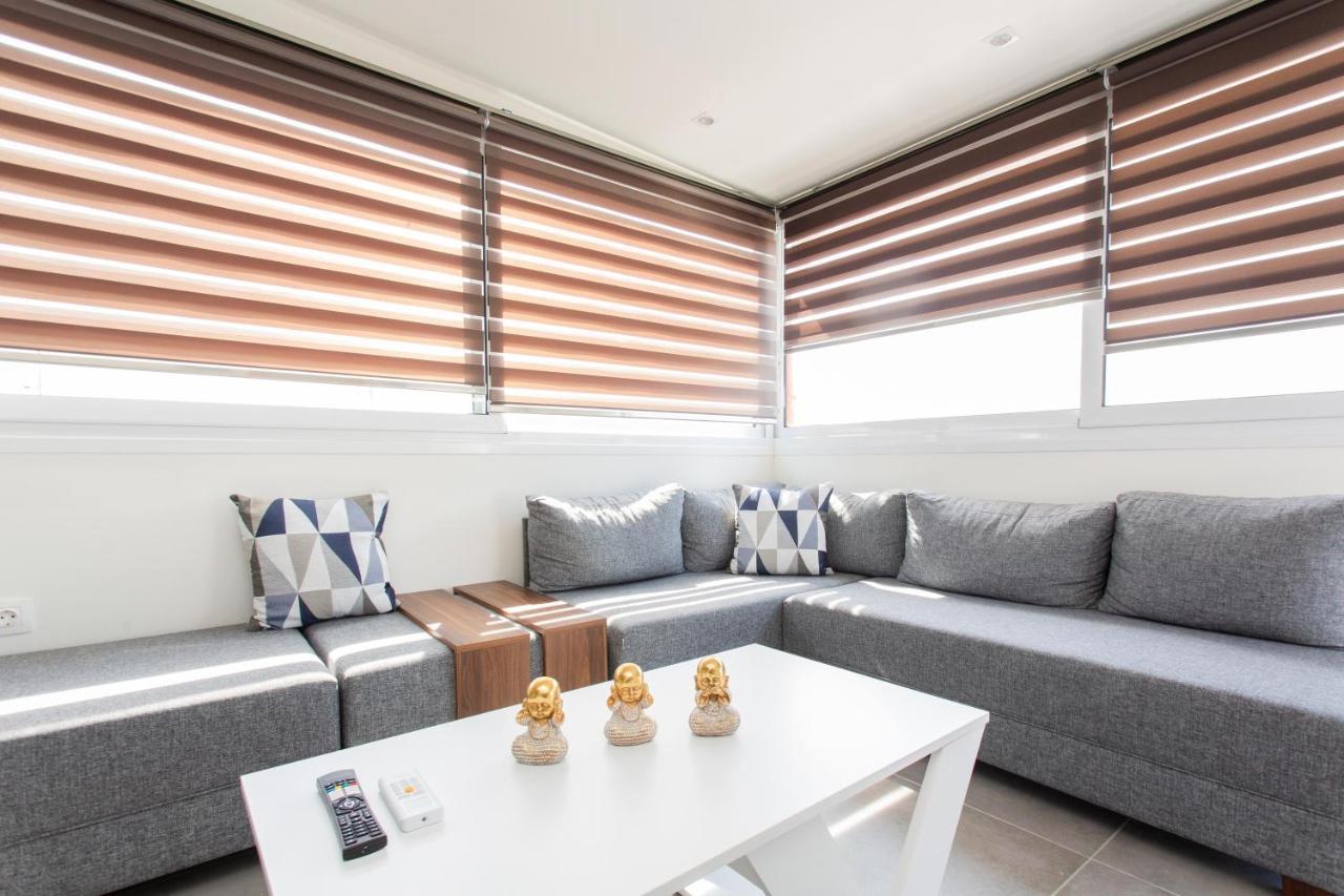 Apartment Suggrou Terrace #8 *