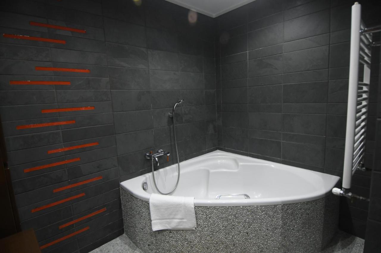 Double A Luxury * Tessalónica