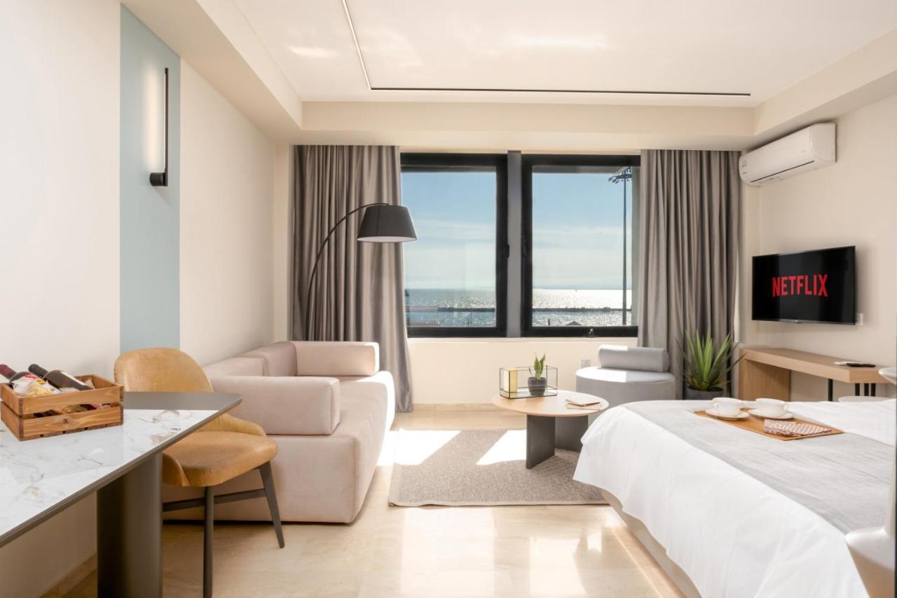Sea & The Apartment *