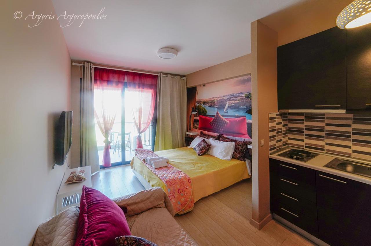 Aslanis Luxury Suites -Theme Studio Anatoli Apartment