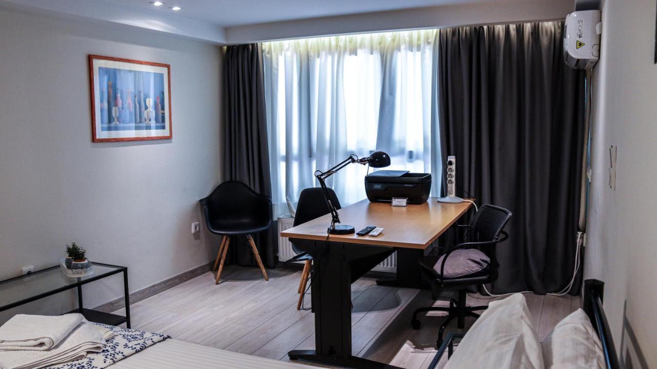 Apartment Center *