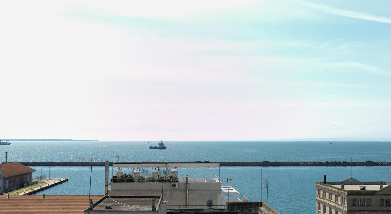 Apartment Sea & The