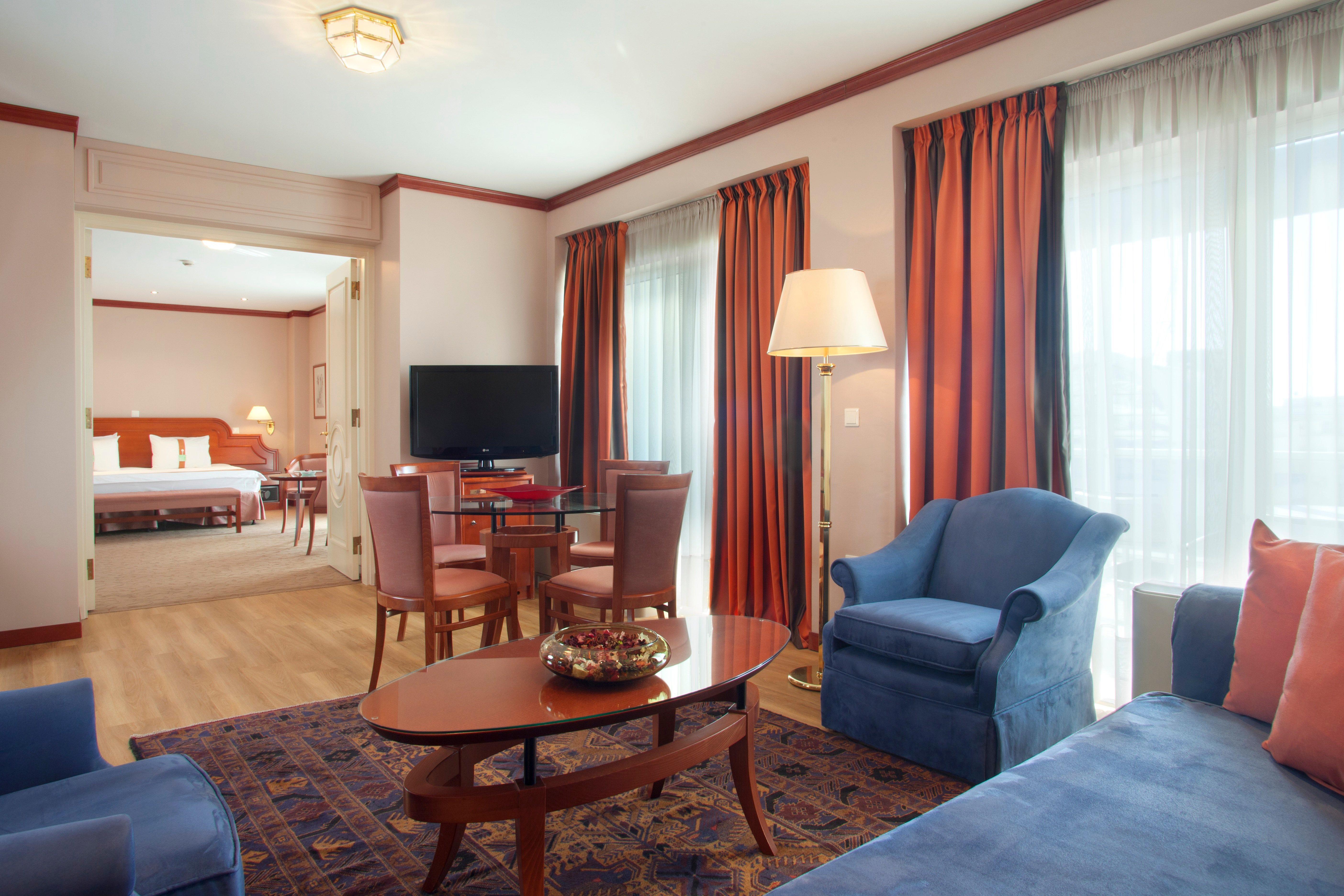 Holiday By Ihg