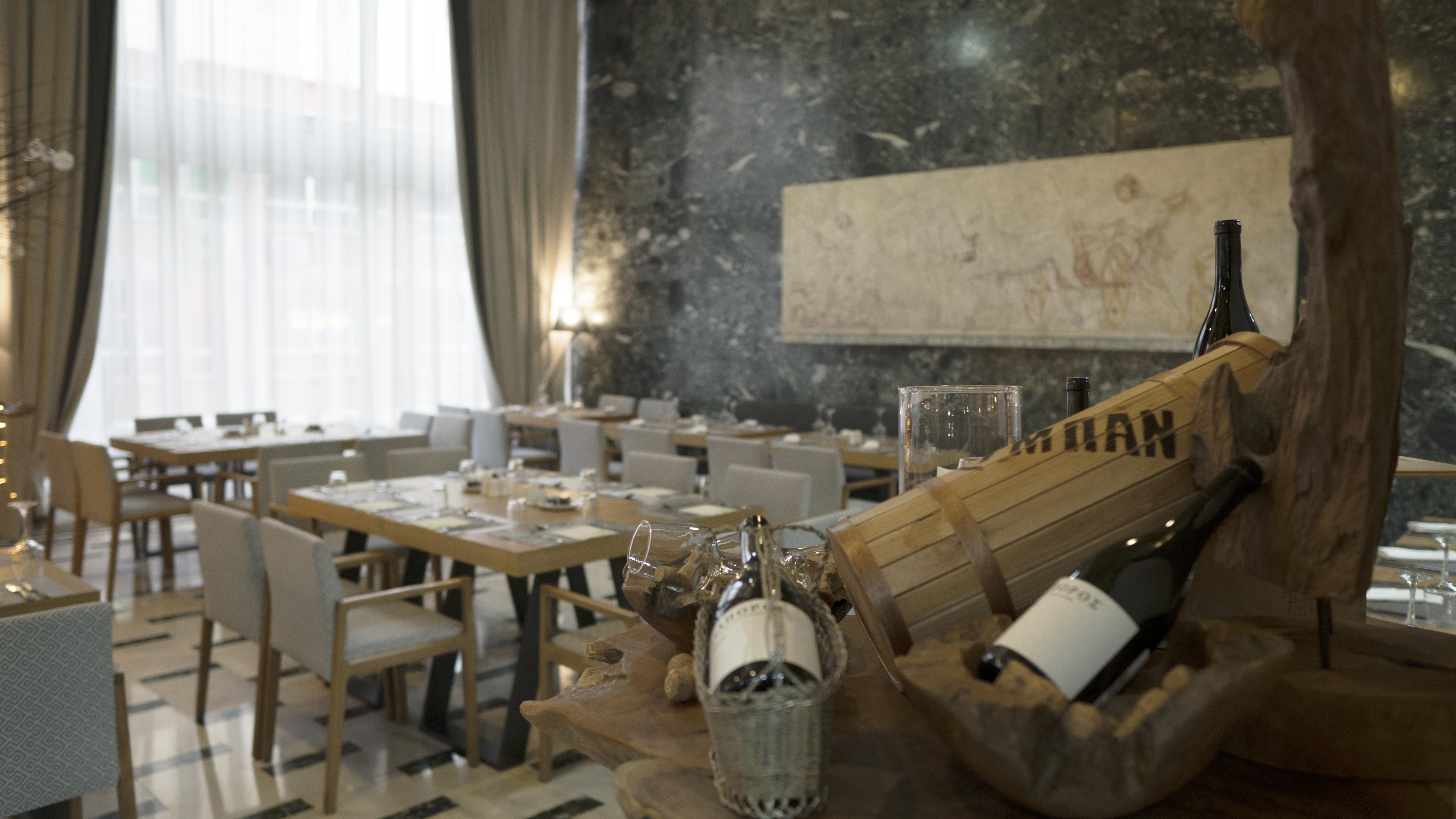 Capsis Hotel