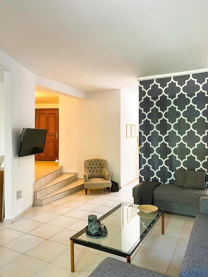 Apartment B In Panorama