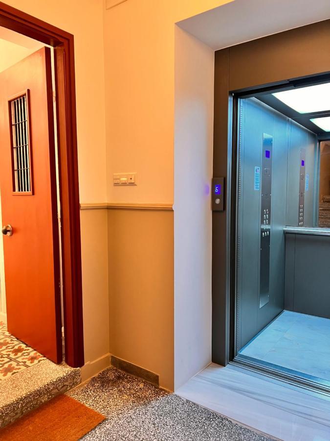 Bed & Breakfast Adi Boutique House