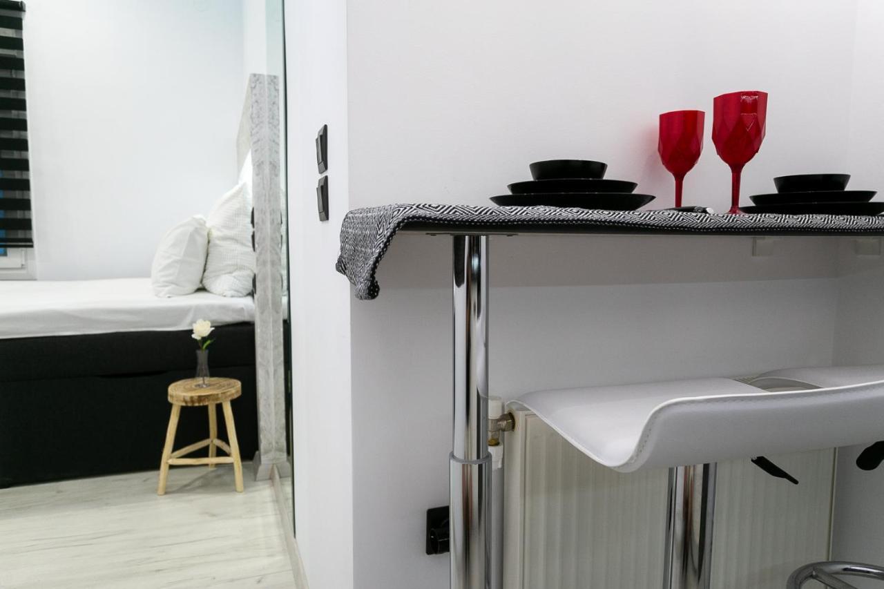 Near To White Tower 40sqm , Gas Heating, Optical Fiber, 2smart Tv, Private Entrance