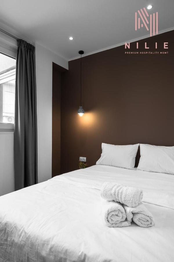 Bourn, Nilie Hospitality Mgmt Apartment