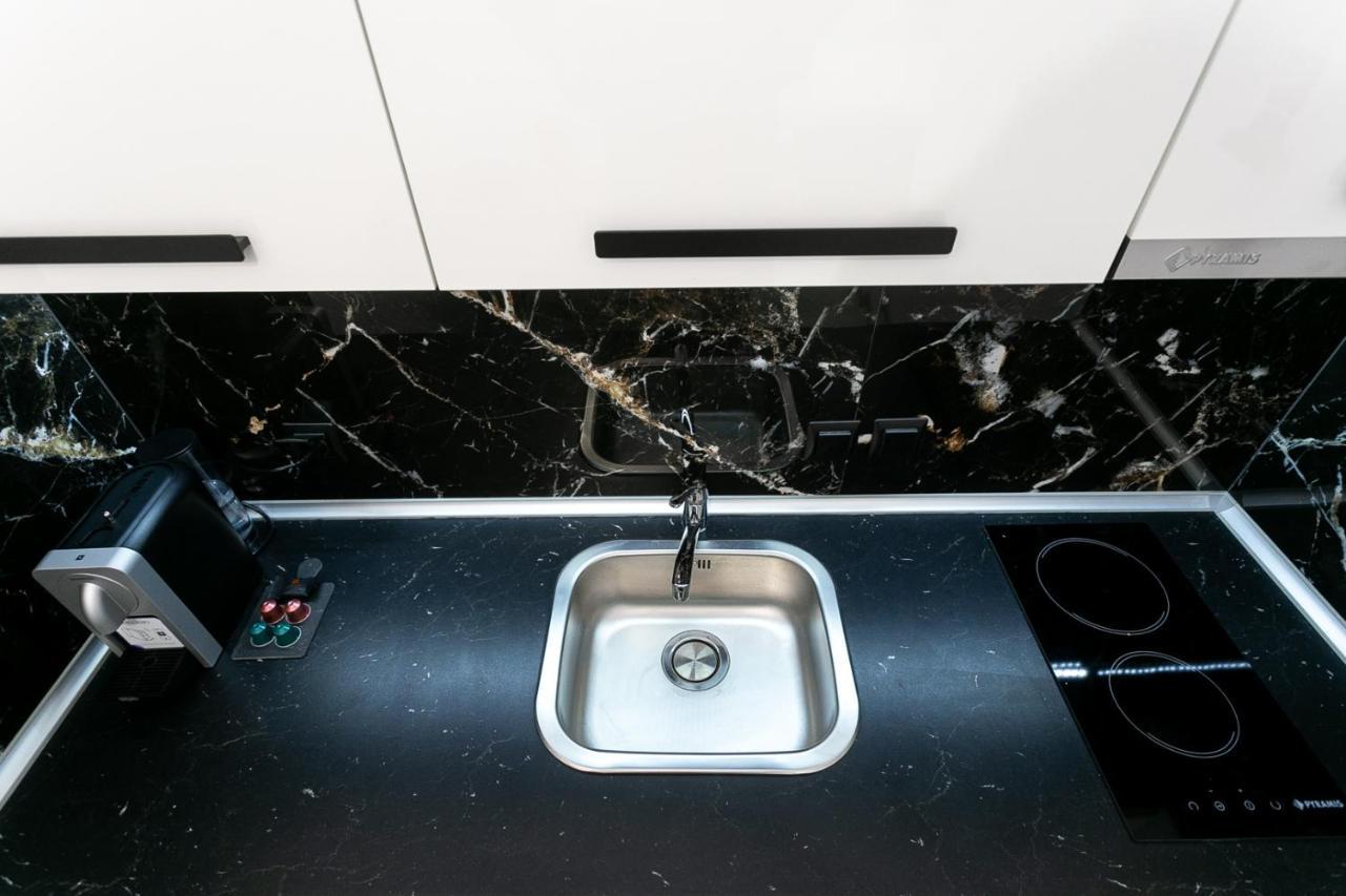 Near To White Tower 40sqm , Gas Heating, Optical Fiber, 2smart Tv, Private Entrance *