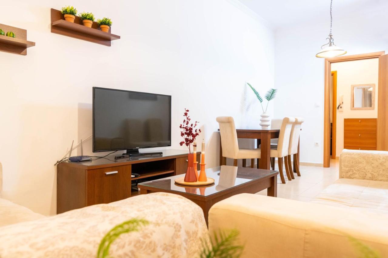 F & B Collection - 2 Bedroom Flat * Thessaloniki