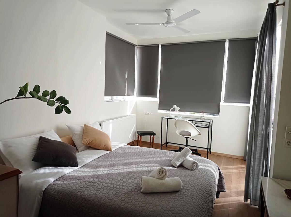 Nona's Apartment *