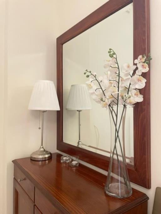 Crimson Suite: 1-bedroom In