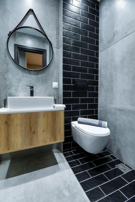 Ophelia Luxurious #tifhelexpo Apartment