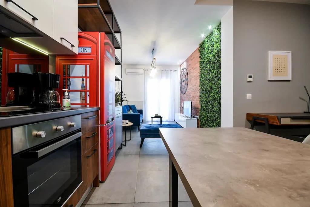 Ophelia Luxurious #tifhelexpo Apartment