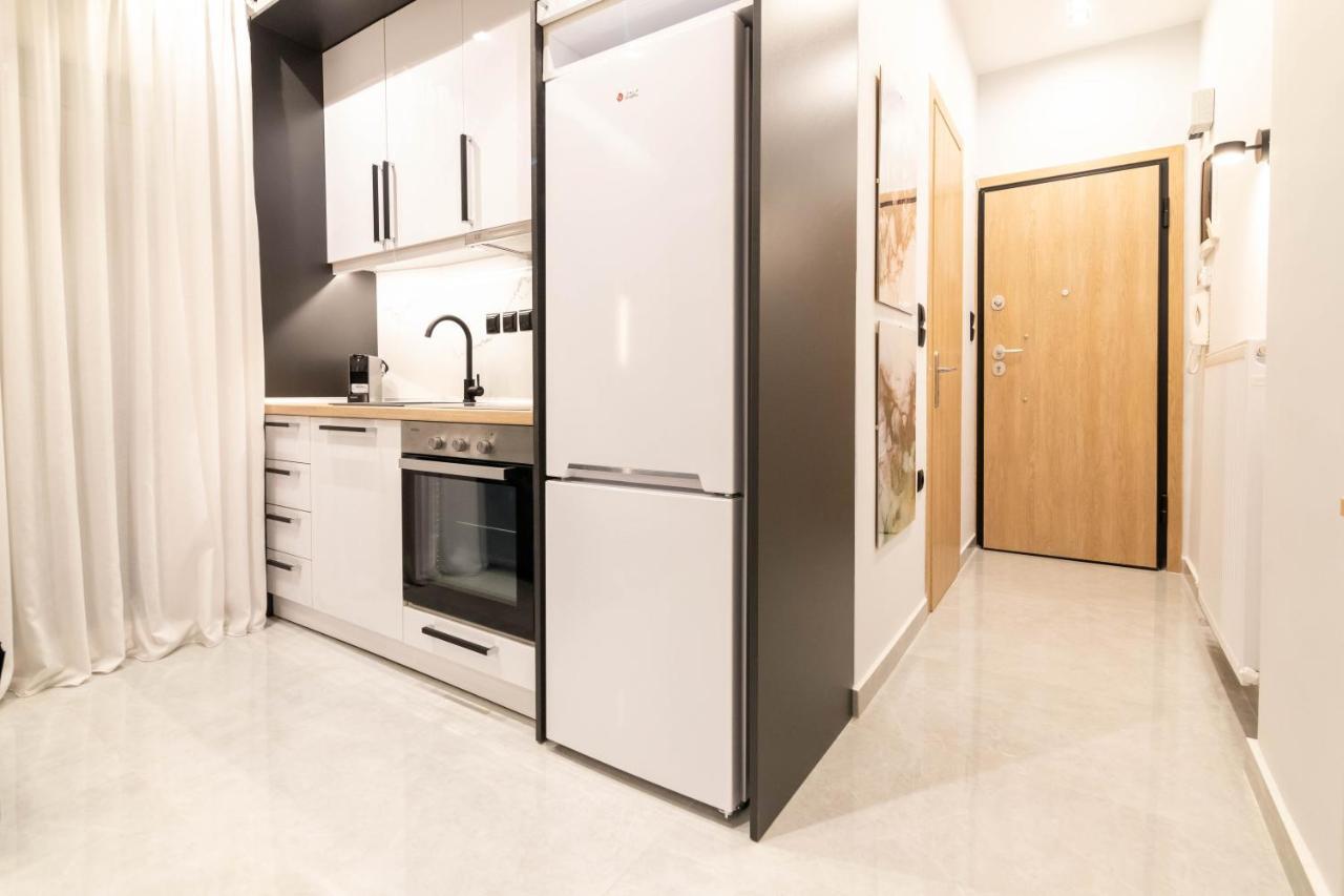 Căn hộ F & B Collection - 2 Bedroom *