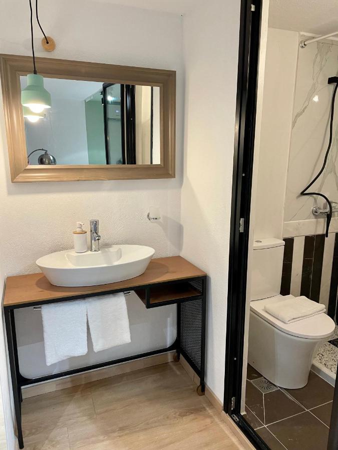 Ministerium Underground Apartamento