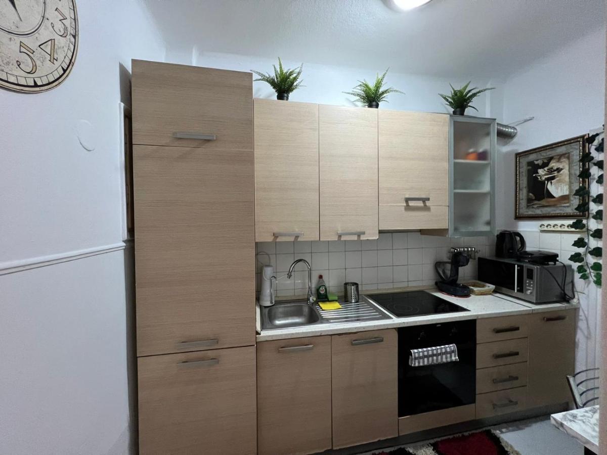 διαμέρισμα στο κέντρο της θεσσαλονίκης. Apartamento *