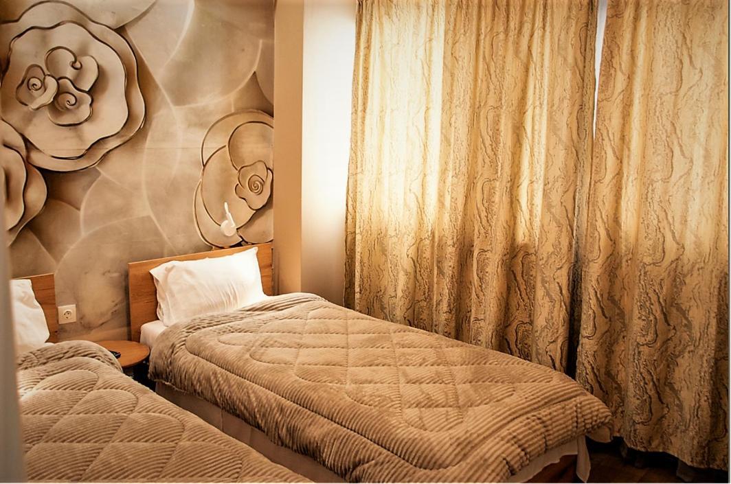 Jukebox 2 Bedrooms - Big Balcony Apartment *