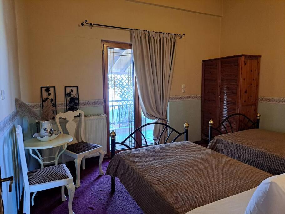 Elenis 190sqmeter With Private Parking And Garden 10min Away From Centre Thessaloniki