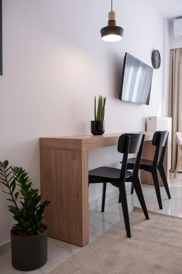 Apartment ιωκα / The Urbitality Project *