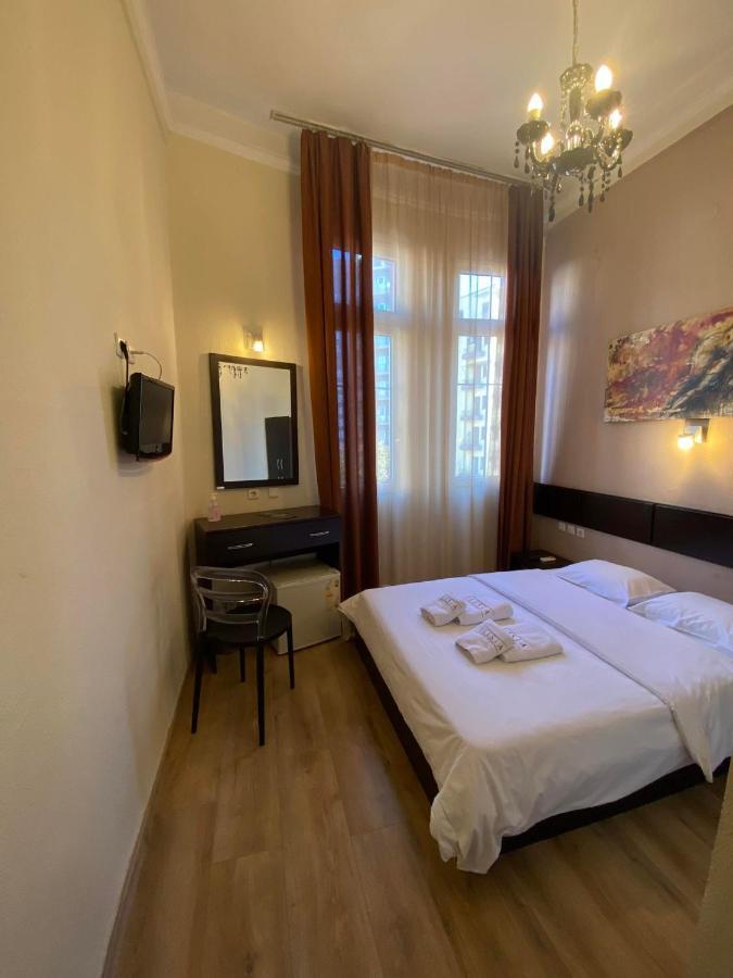 Ilisia Hotel