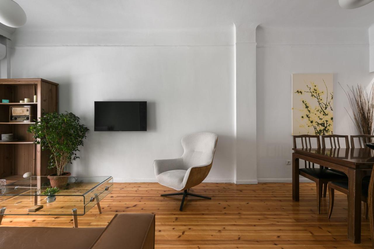 F & B Collection - Flat For 6 Apartment
