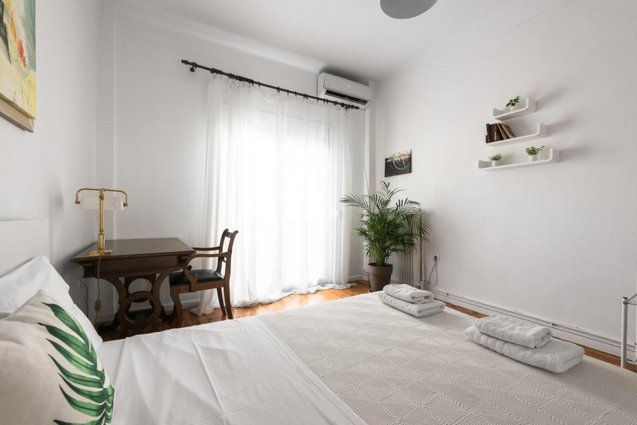 Apartment F & B Collection - Flat For 6 *