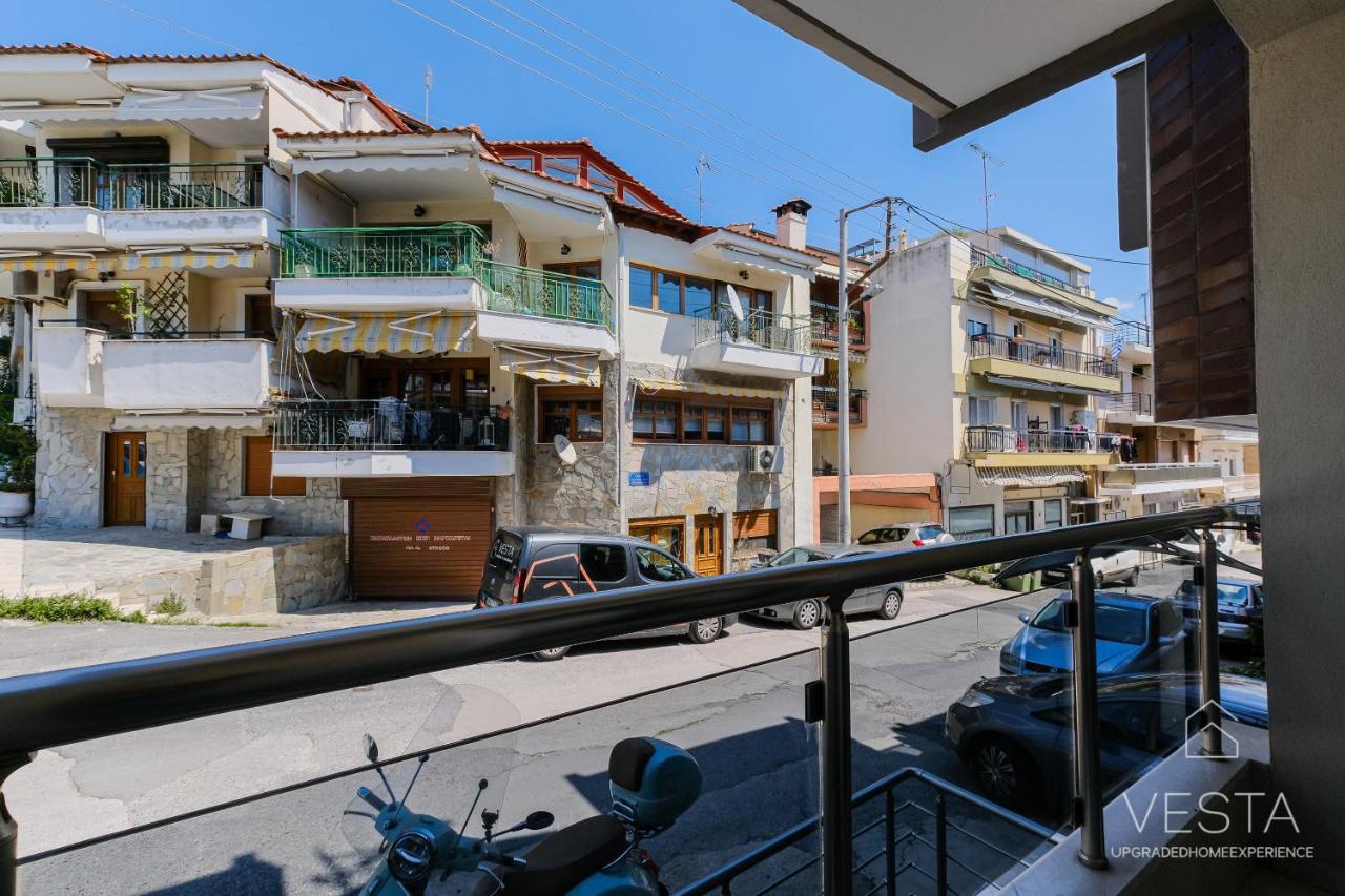 Skyline In Ano Poli, Vesta Philoxenia