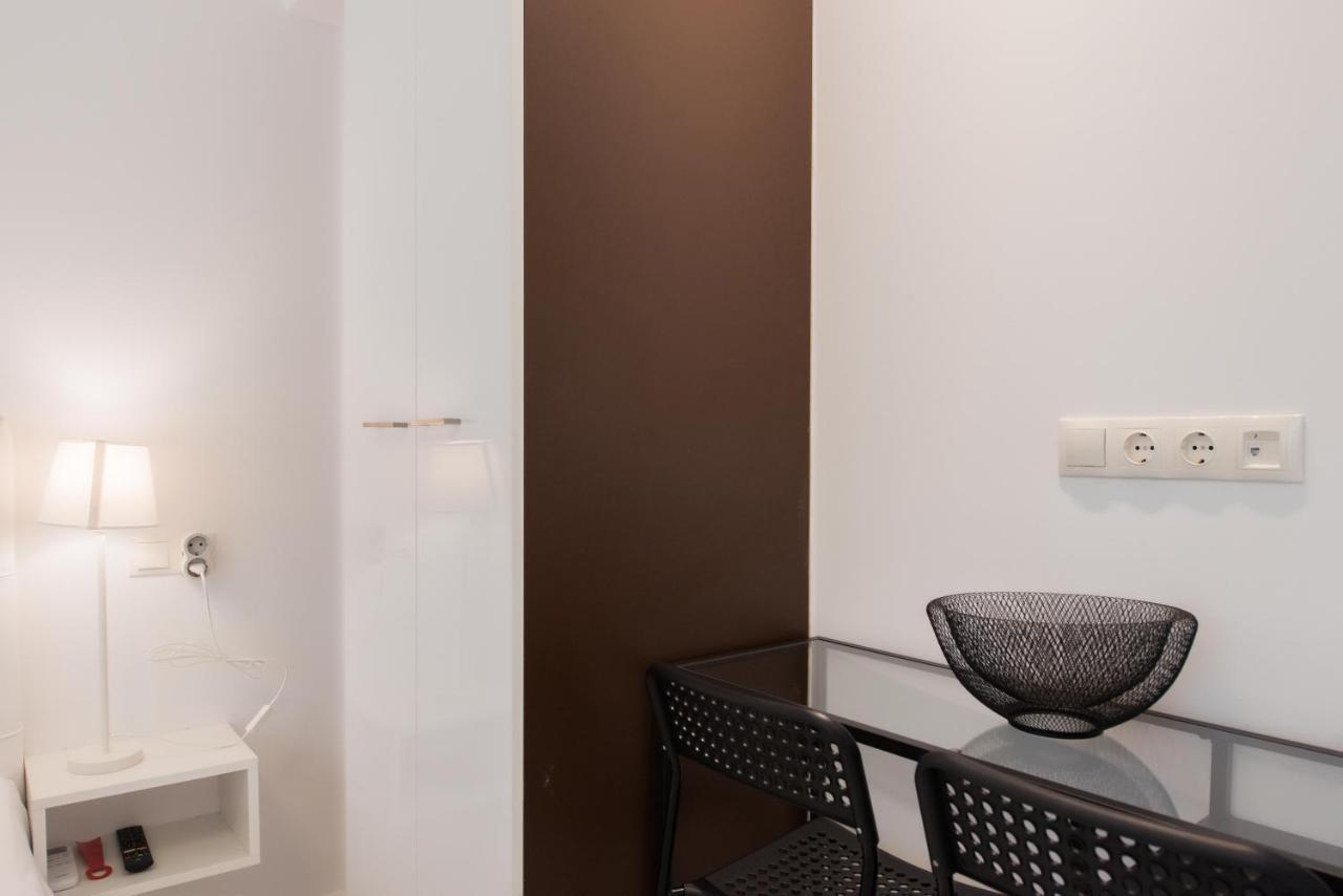 Snow White Studios, Memorable Break Apartment