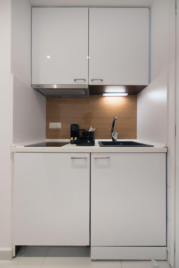 Snow White Studios, Memorable Break Apartment *
