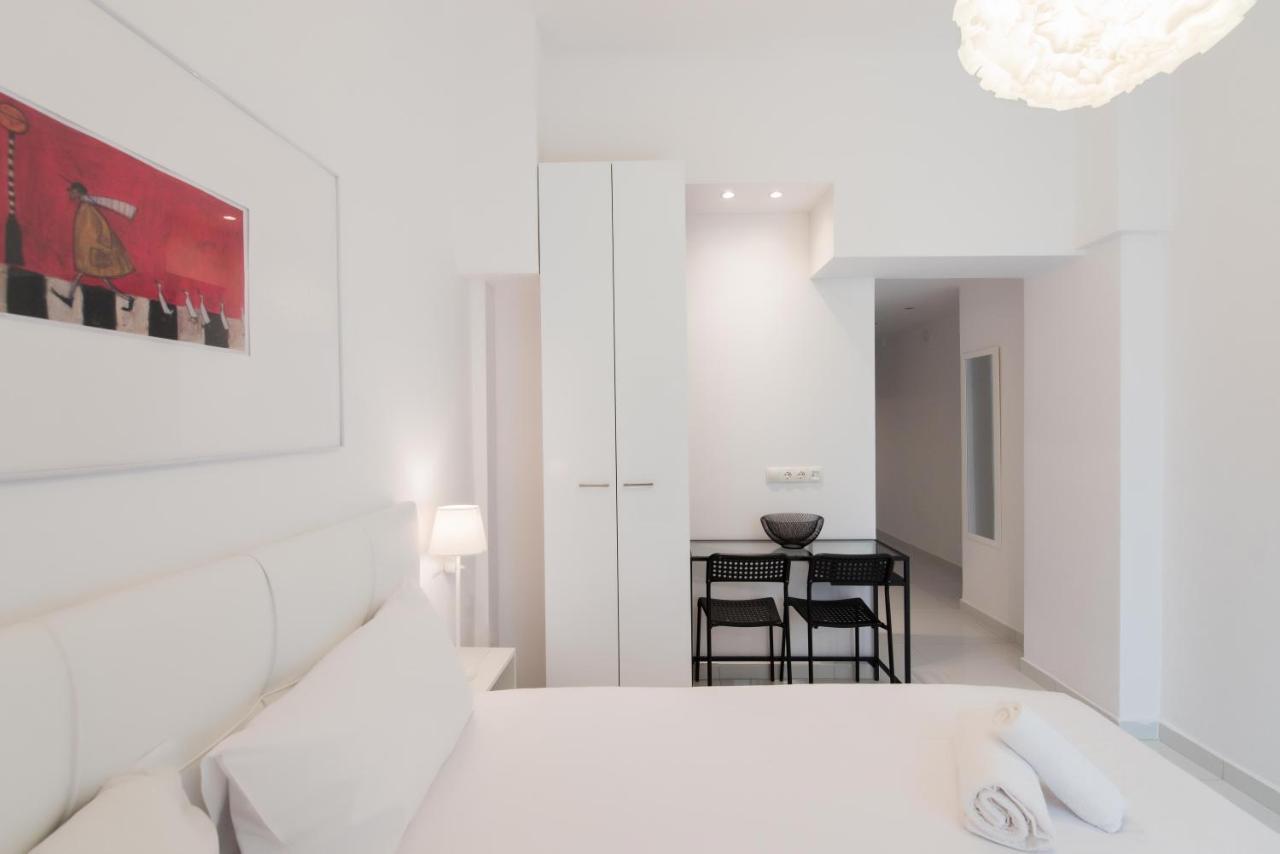 Snow White Studios, Memorable Break Apartment *