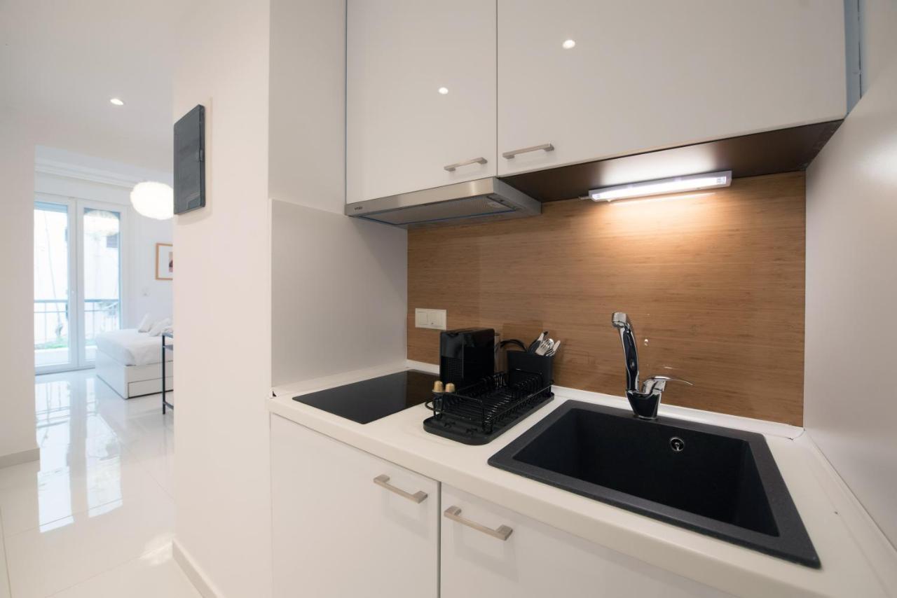Snow White Studios, Memorable Break Apartment *