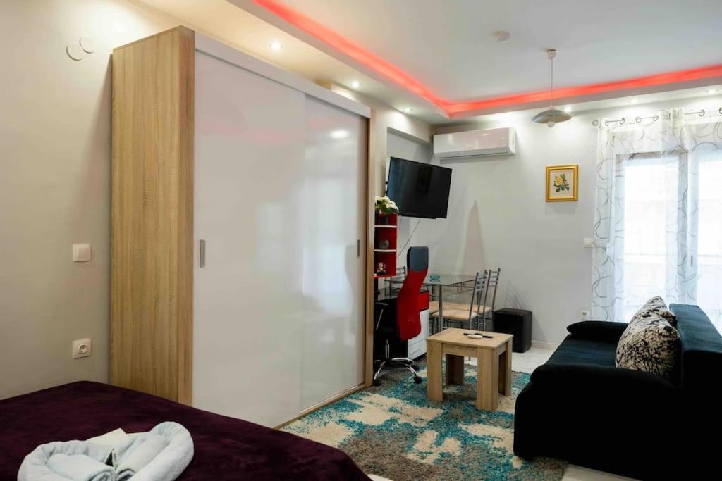 Luxury In Downtown Apartment