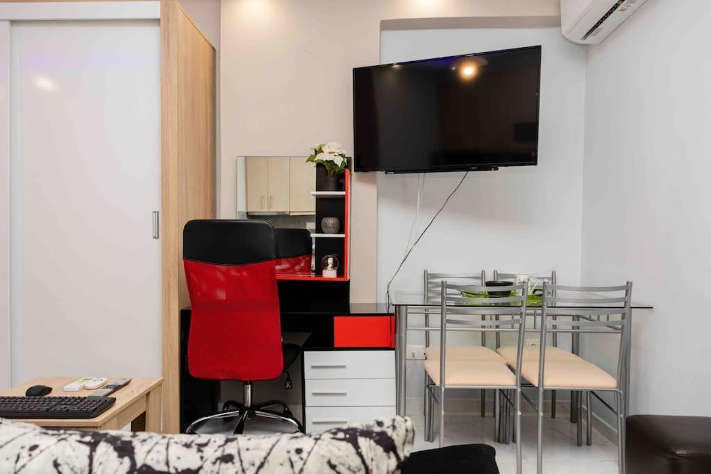 Luxury In Downtown Apartment