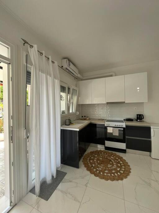 Appartement House In Diavata, Thessaloniki, Greece *