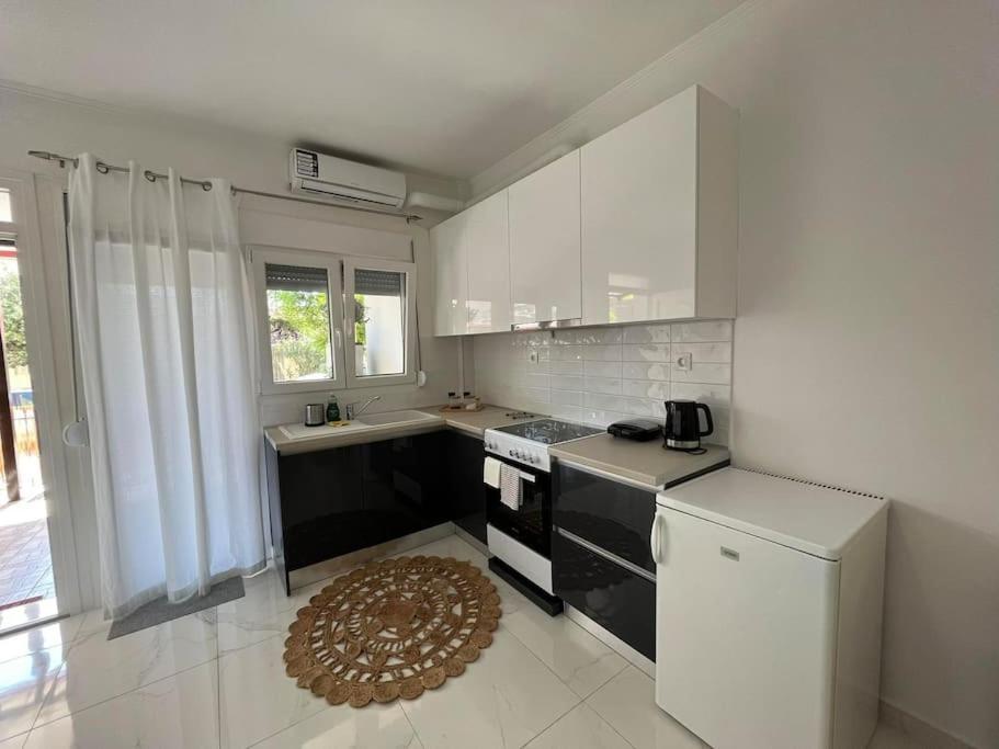Appartement House In Diavata, Thessaloniki, Greece *