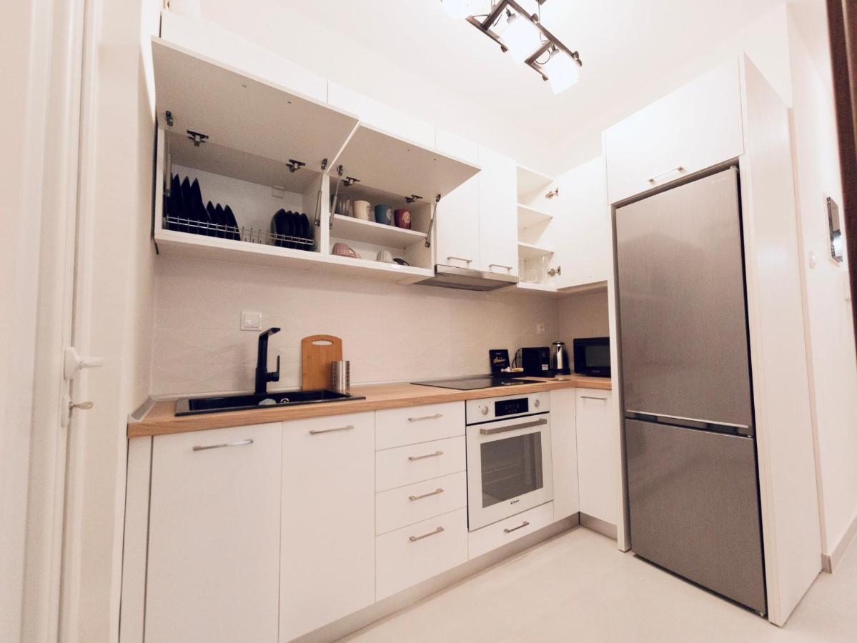 Antigonidon Square Apartamento