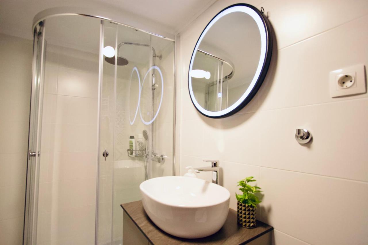 Antigonidon Square Apartamento